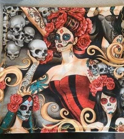 Tattooed woman hank