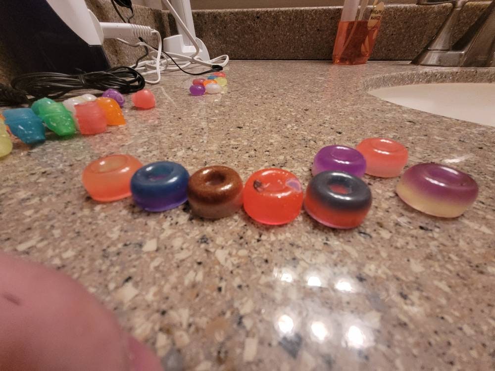 Donut glow beads