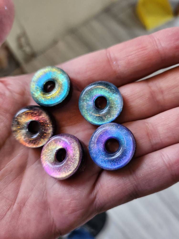 Chameleon lanyard bead