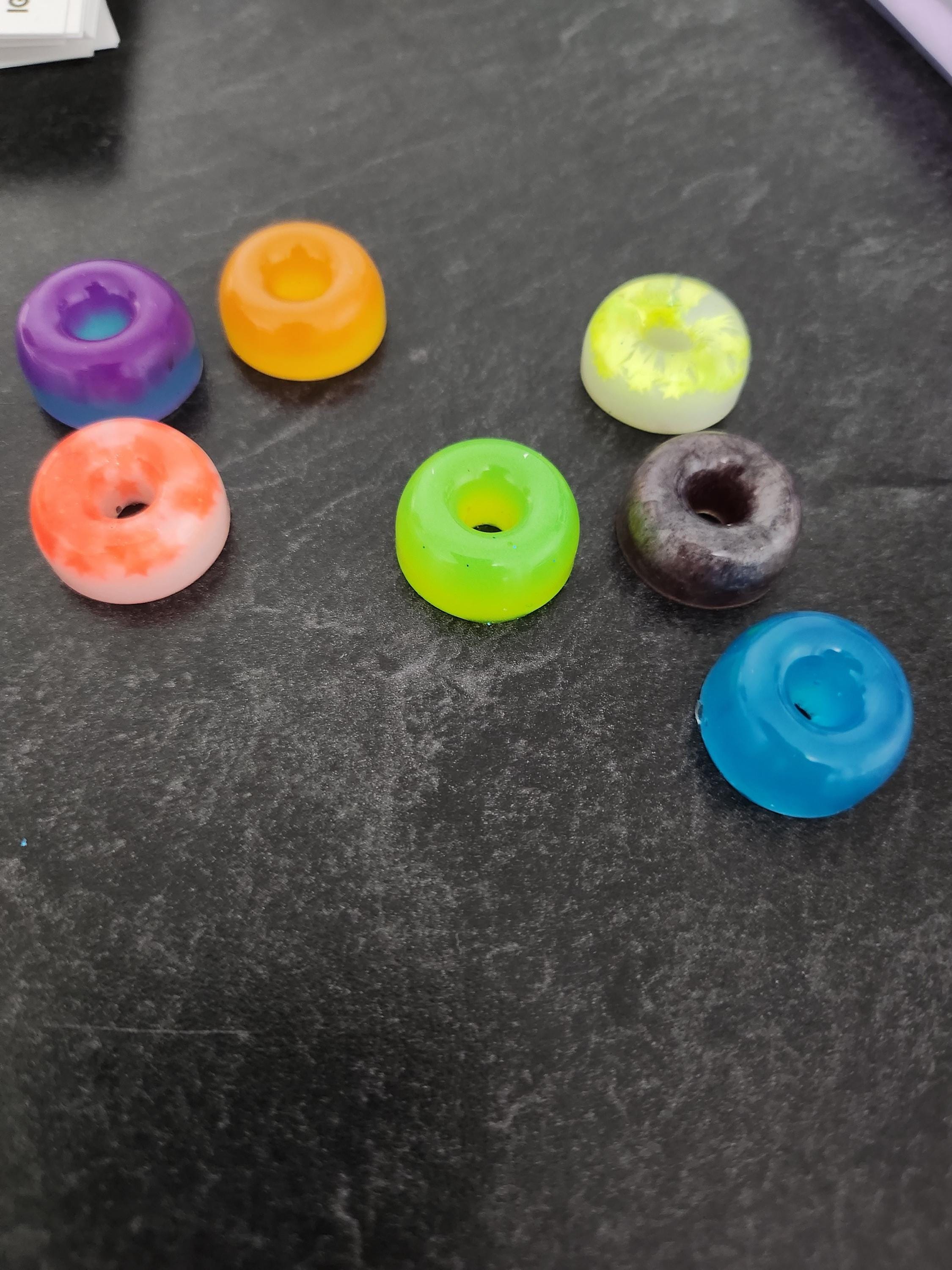 Donut glow beads