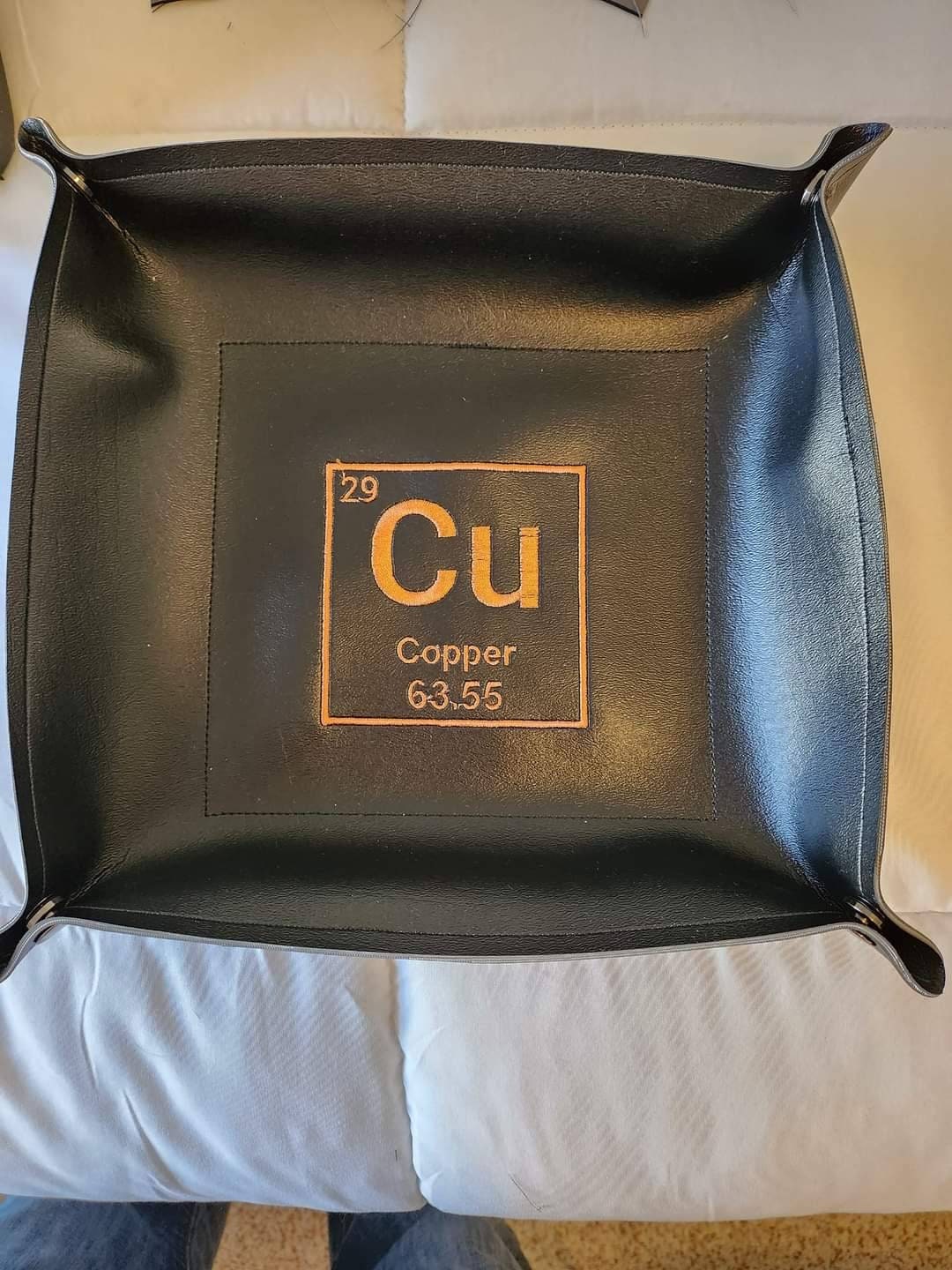 Dump tray/valet tray