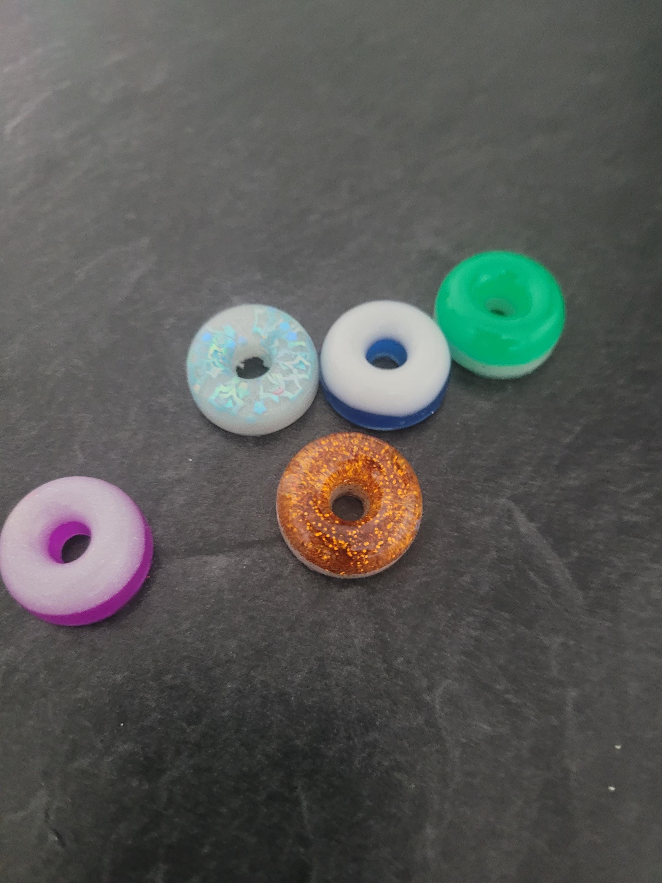 Donut glow beads