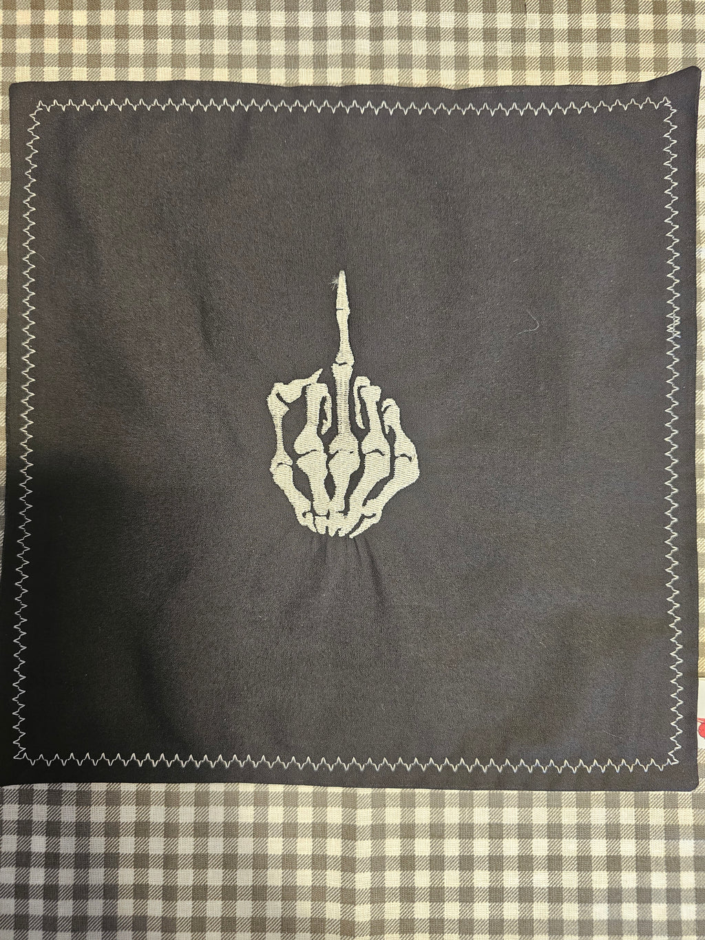 Middle finger hank