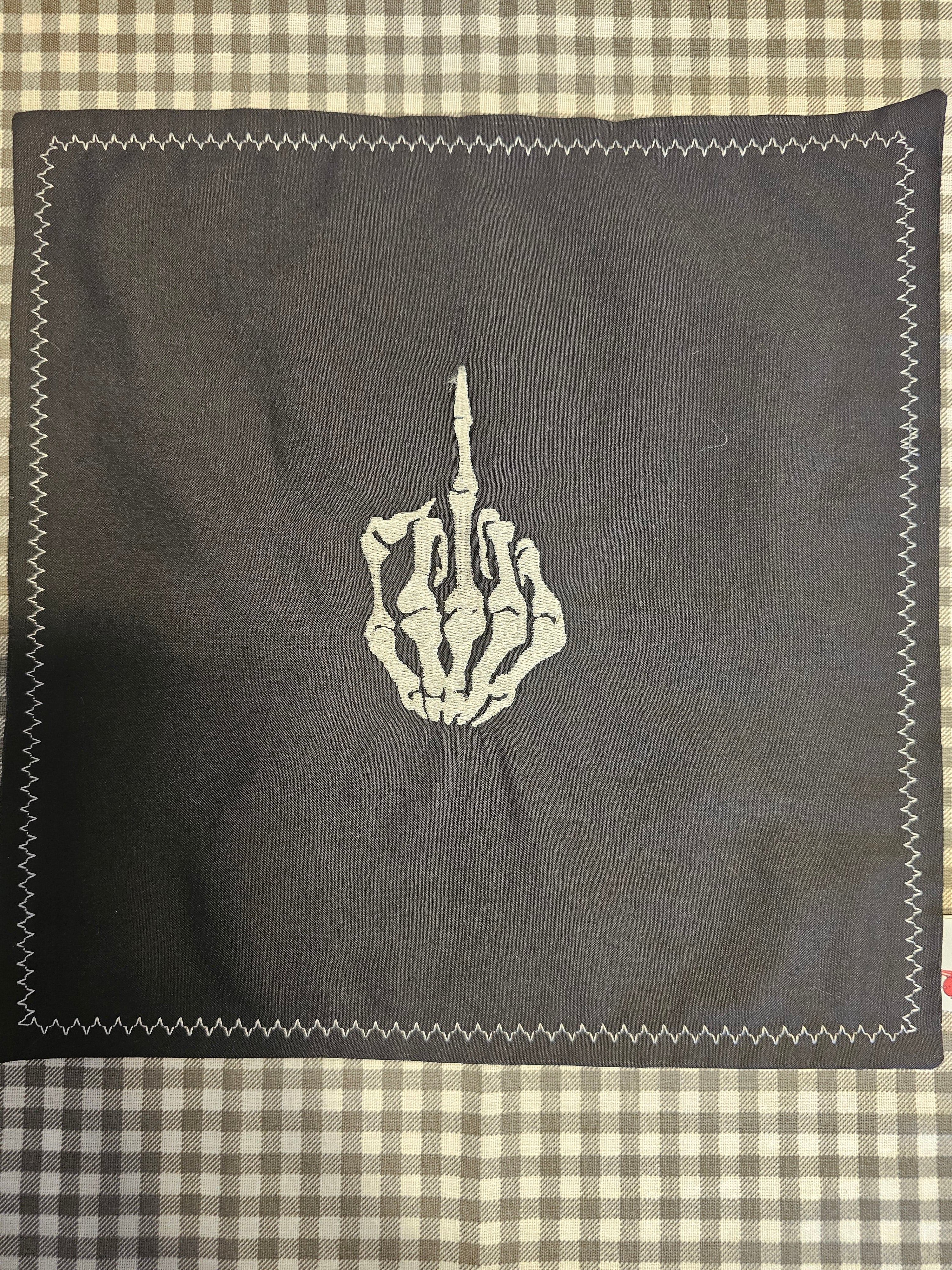 Middle finger hank